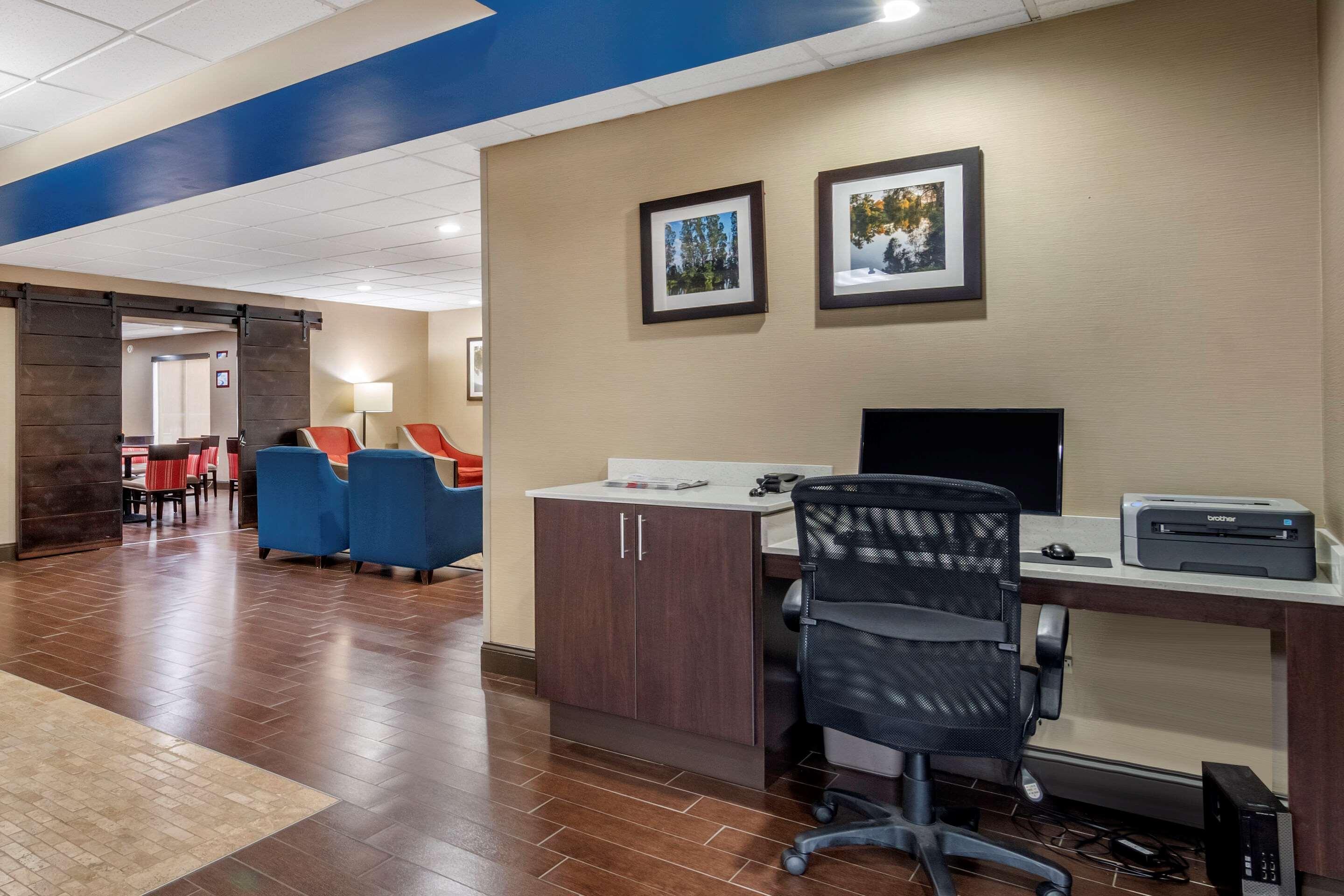 Comfort Inn & Suites Oxford South Exteriér fotografie